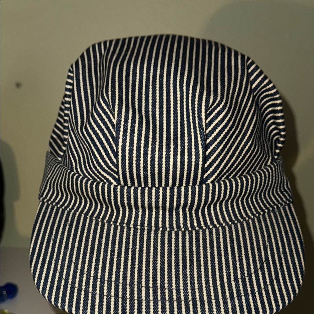 Striped Blue and White conducted Cap - Picture 4 of 5